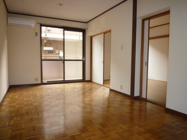 ＫＮハイツＡの居間・リビング