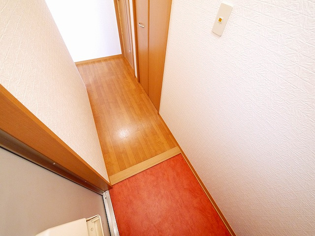 ジェイアール郡山Aの玄関|ゆったりとした玄関です