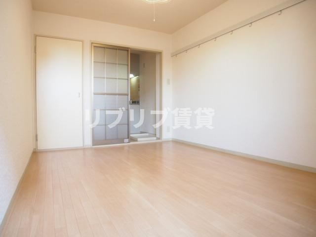 マミエール日栄の居間・リビング