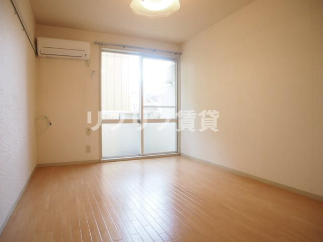 マミエール日栄の居間・リビング