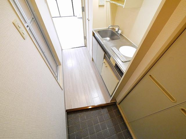 アミティ西大寺Ｐ８の玄関|落ち着いた玄関です