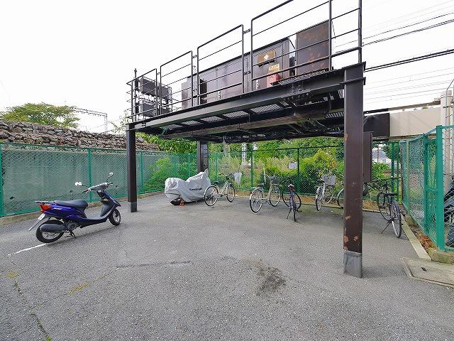 アミティ西大寺Ｐ８のその他共用部分|駐輪場です