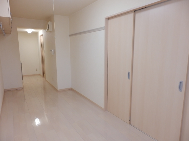 メゾン・ジュネスＶの洋室