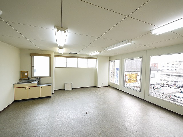 千曲ビルの内装