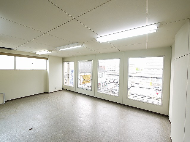 千曲ビルの内装