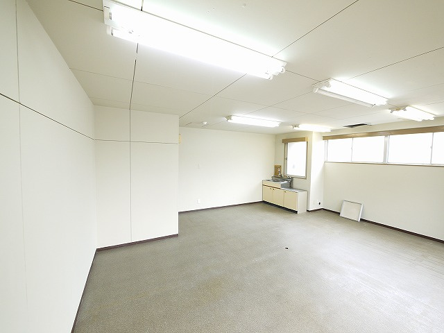 千曲ビルの内装