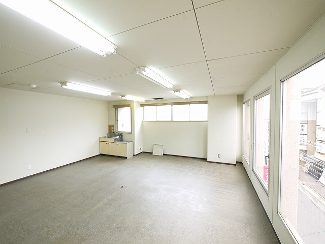 千曲ビルの内装