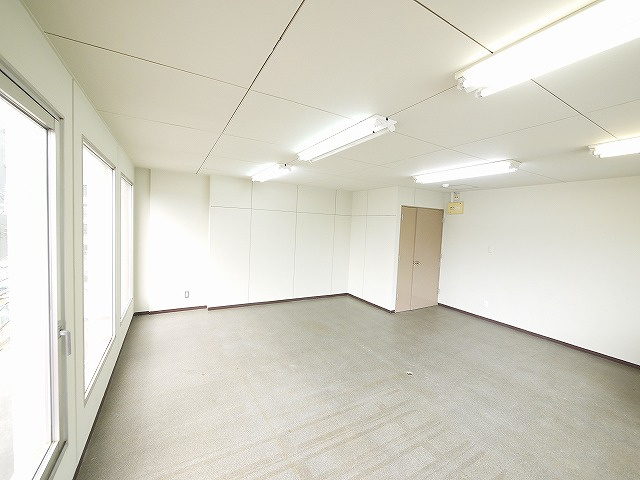 千曲ビルの内装