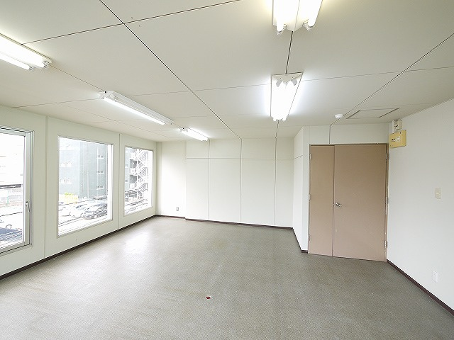 千曲ビルの内装