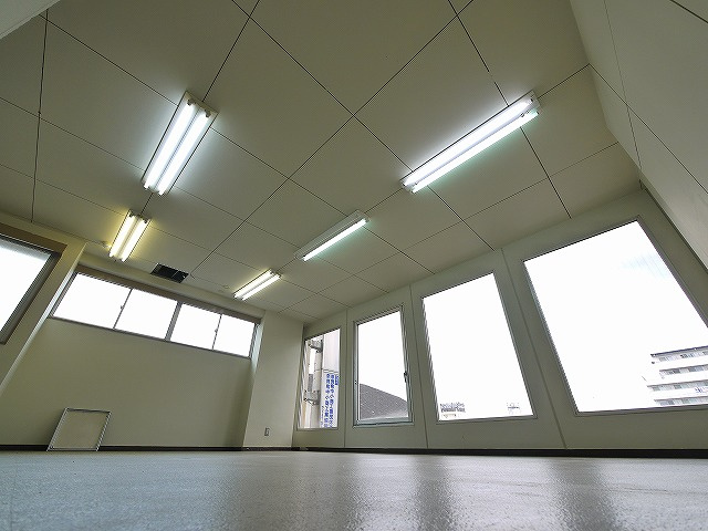 千曲ビルの内装