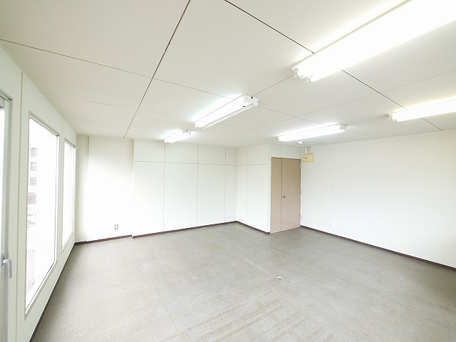 千曲ビルの内装