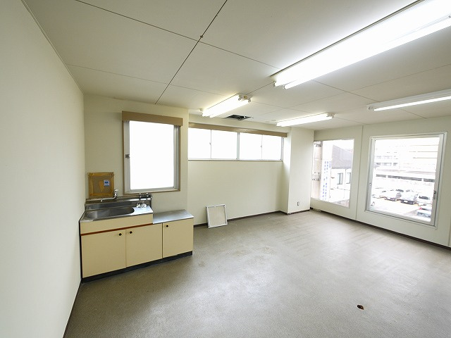 千曲ビルの内装