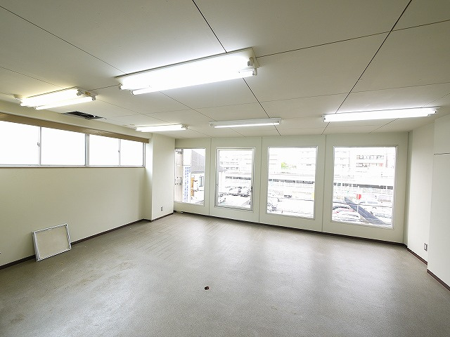千曲ビルの内装