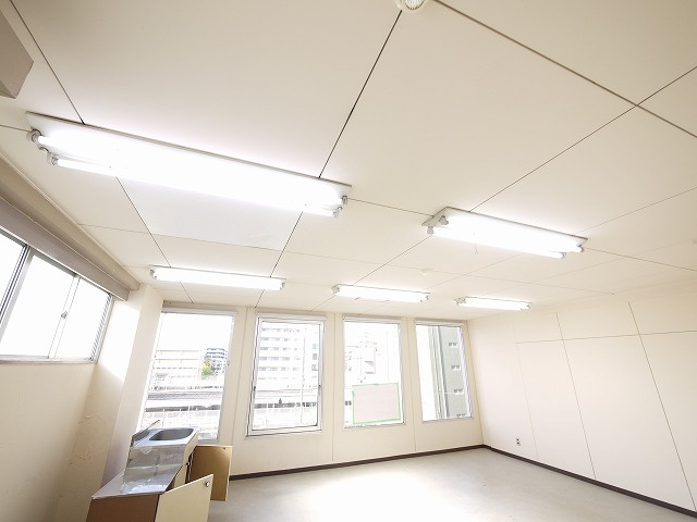 千曲ビルの内装