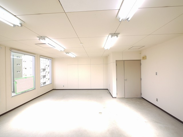 千曲ビルの内装