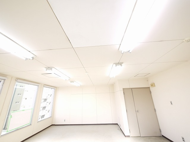 千曲ビルの内装