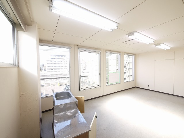 千曲ビルの内装