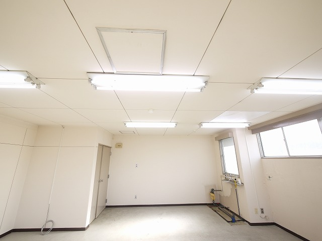 千曲ビルの内装