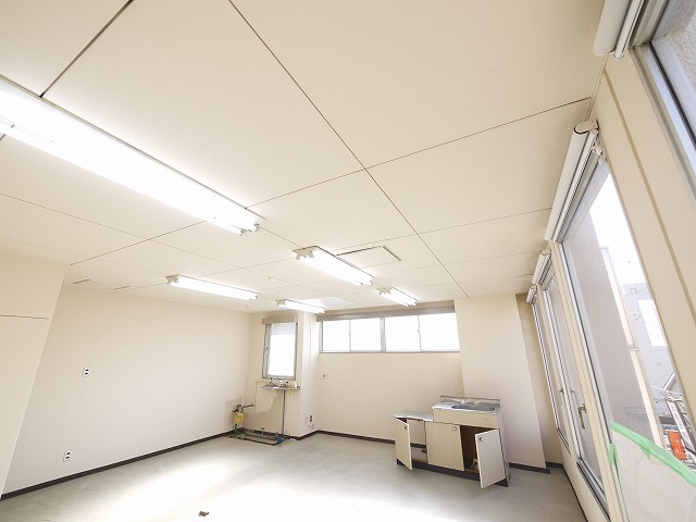 千曲ビルの内装