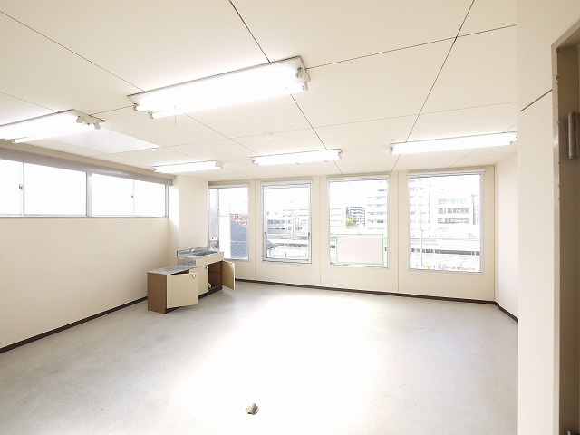 千曲ビルの内装