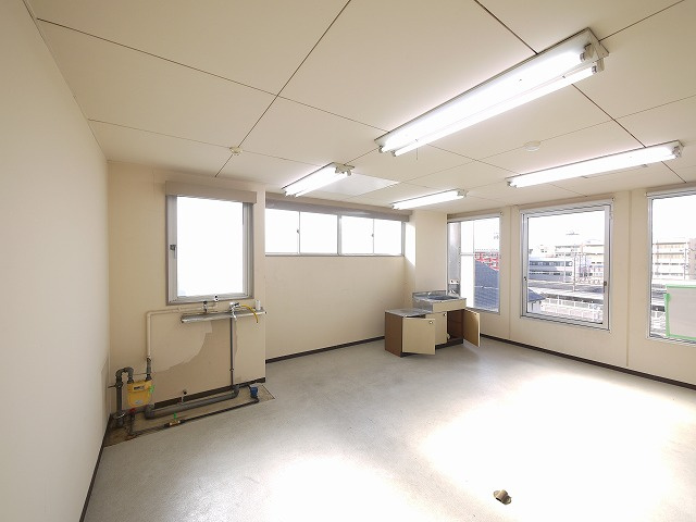 千曲ビルの内装