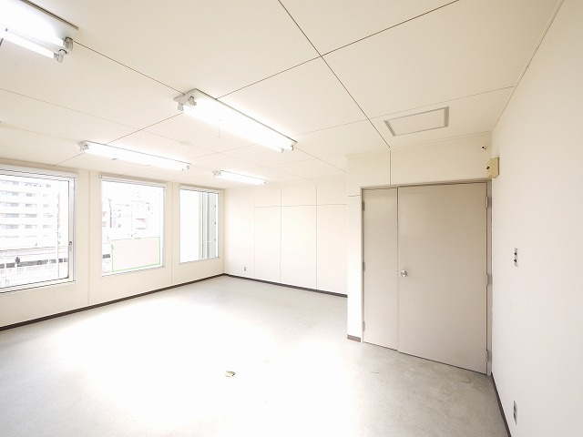 千曲ビルの内装