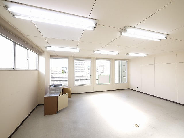 千曲ビルの内装