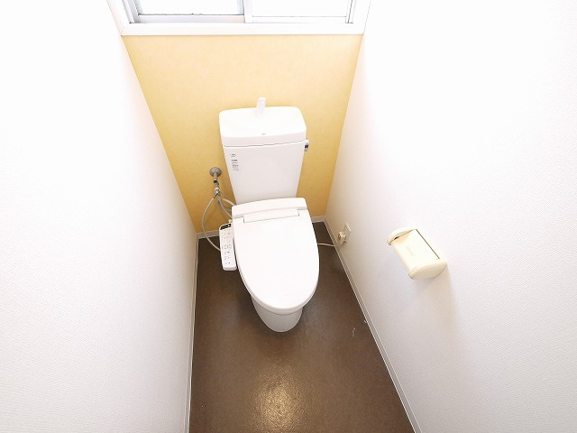 レフィナード大安寺Wのトイレ|落ち着いたトイレです