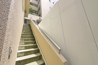 メゾンドール奈良大宮の外観