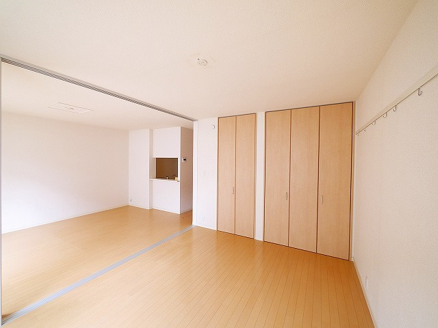 フィオーレ（新木町）の洋室