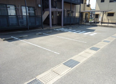 【駐車場】 | 小笠原ハイツ Ｂ