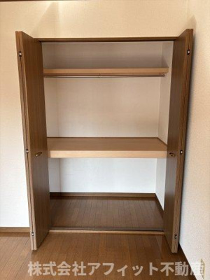 【その他】 | 小笠原ハイツ Ｂ | 洋室の収納
