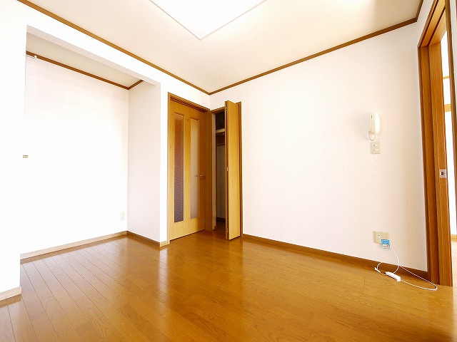 フォンテーヌ　Ｎ-Ⅱの洋室|使いやすいお部屋です