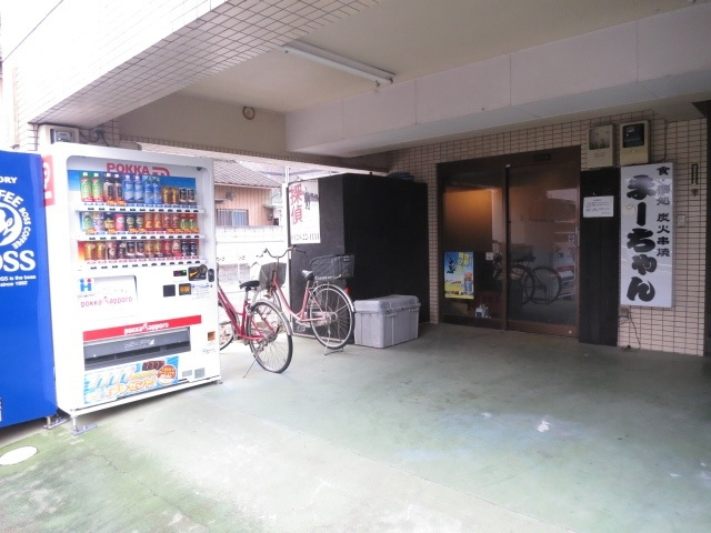 岡部ビルの駐車場
