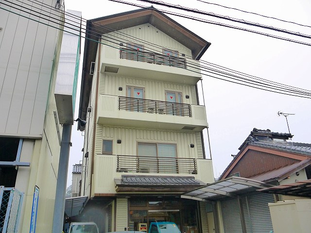 ナカタニマンションの外観