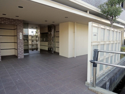 【エントランス】 | コンドミニアム宝塚東