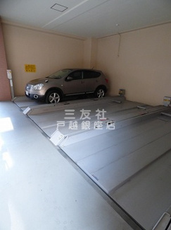 【駐車場】