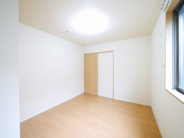 シャーメゾン紀寺Ａ・Ｂの内装|明るい室内です