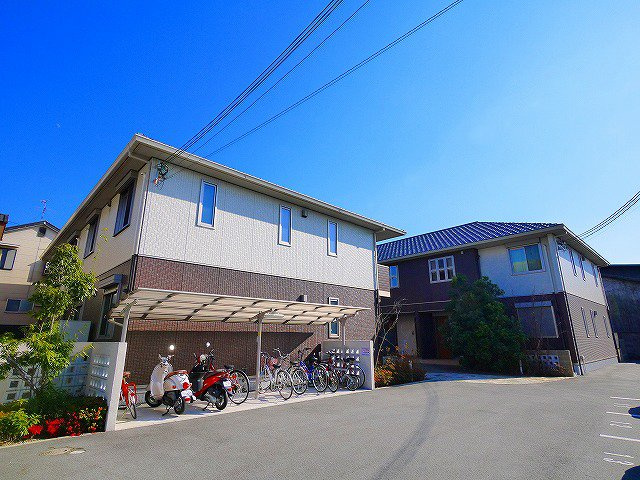 シャーメゾン紀寺Ａ・Ｂの外観|外観もきれいです