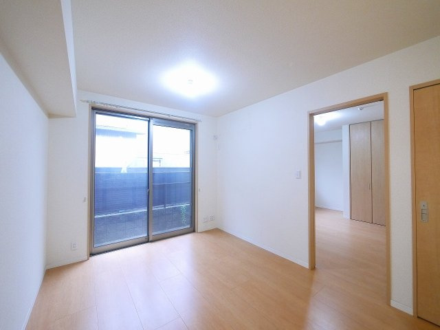 シャーメゾン紀寺Ａ・Ｂの居間・リビング|ゆったり過ごせるリビングです