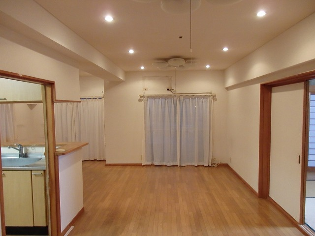 【居間・リビング】 | ヤングラス