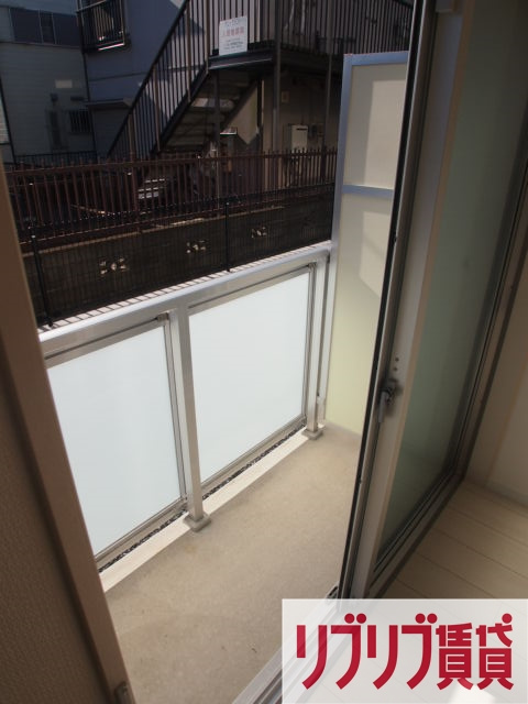 リブリ・CASA TRESのバルコニー