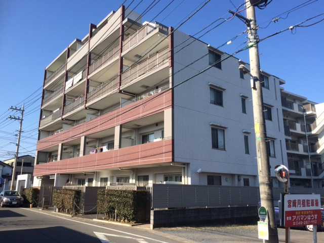 ラヴィドール鶴ヶ島の外観