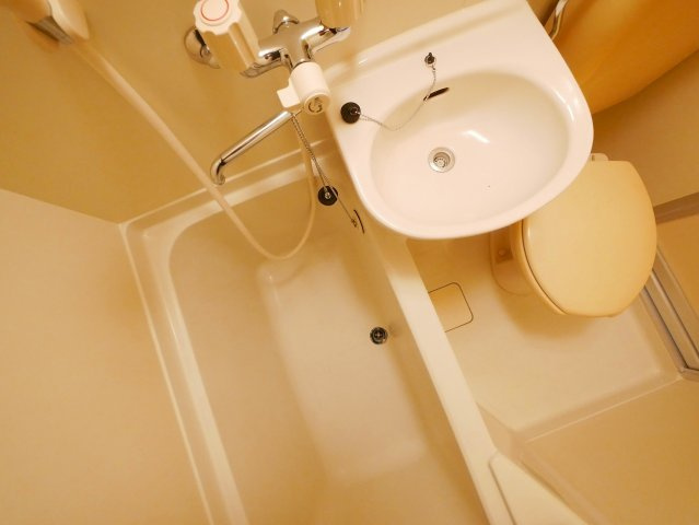 ハイツ朱峰第二の浴室|きれいなお風呂です