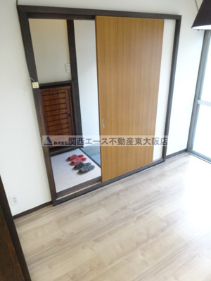 【洋室】 | 東石切町2丁目貸家
