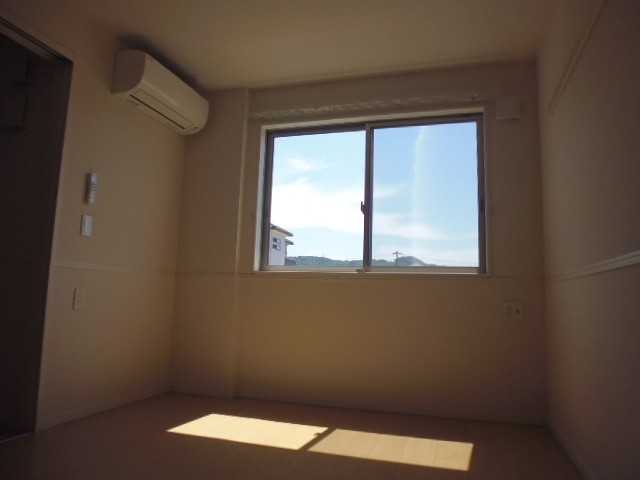 倉敷市福田町古新田のアパートの洋室|５.４帖