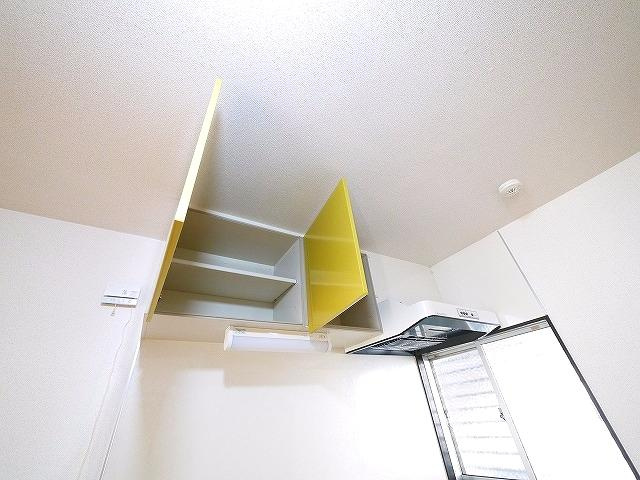 平松ハイツAのキッチン|お料理しやすいキッチンです