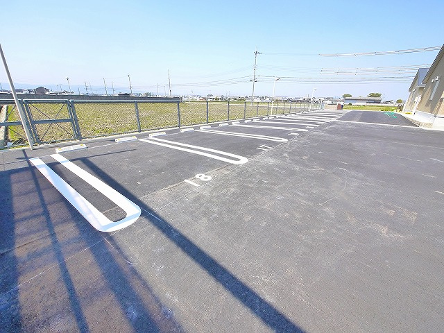 ピノ　ハーモニー和Aの駐車場|駐車スペースもあります