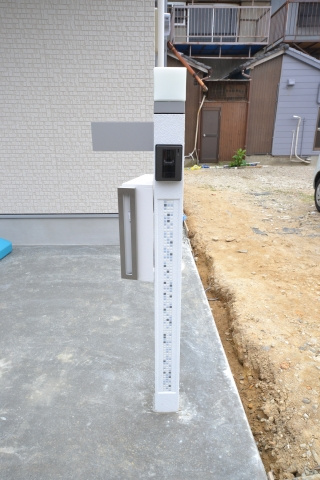 クロワールタウン船尾西　新築一戸建　堺市西区浜寺船尾町西のその他共用部分|モザイクタイル風デザインのTVモニター付インターホン
