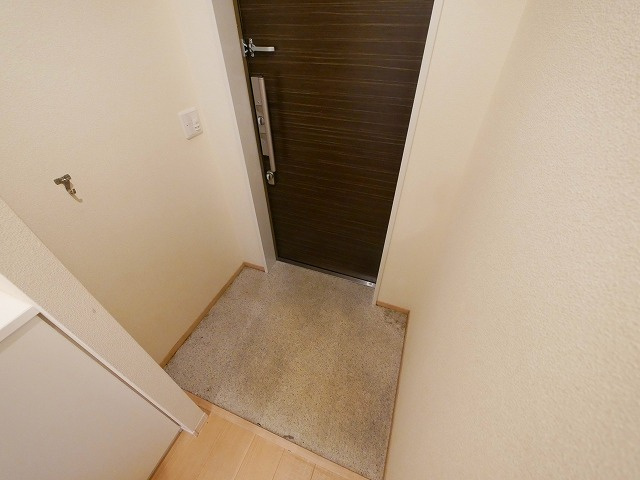 フェリオ城山台ウエストの玄関